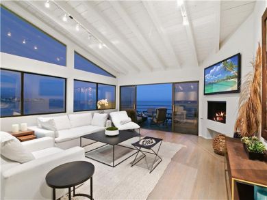 Malibu Beachfront Luxury On Sand